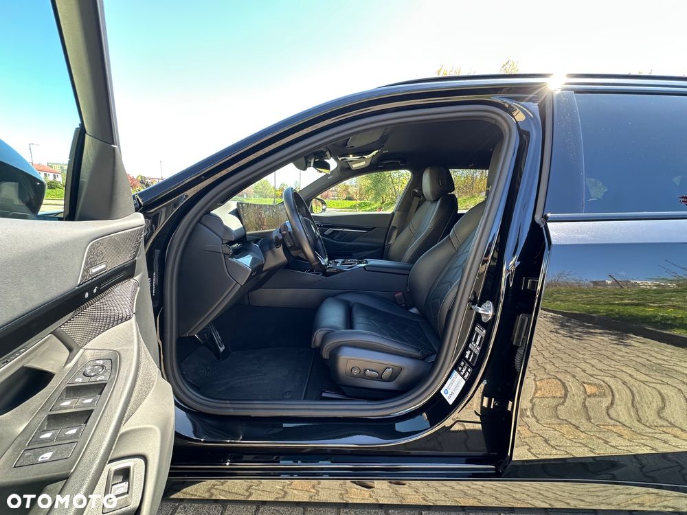 BMW Seria 5 520d xDrive - 26