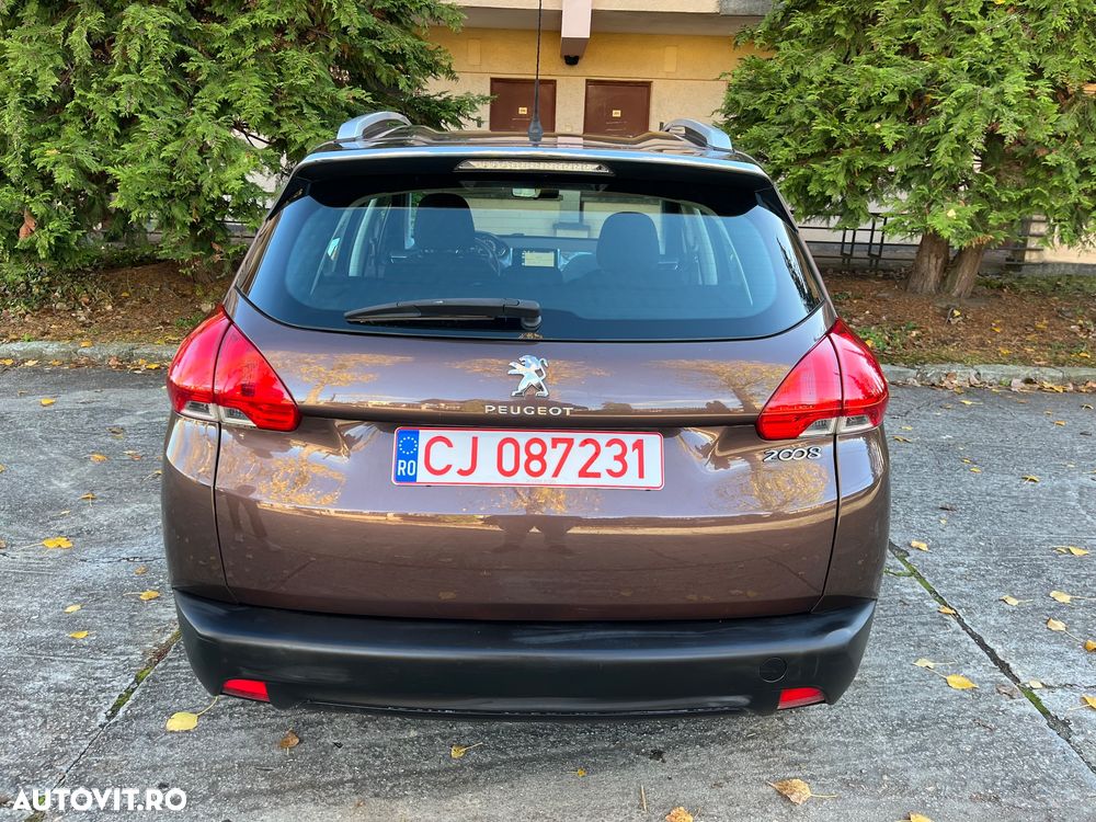 Peugeot 2008 1.2 L PureTech Active - 5