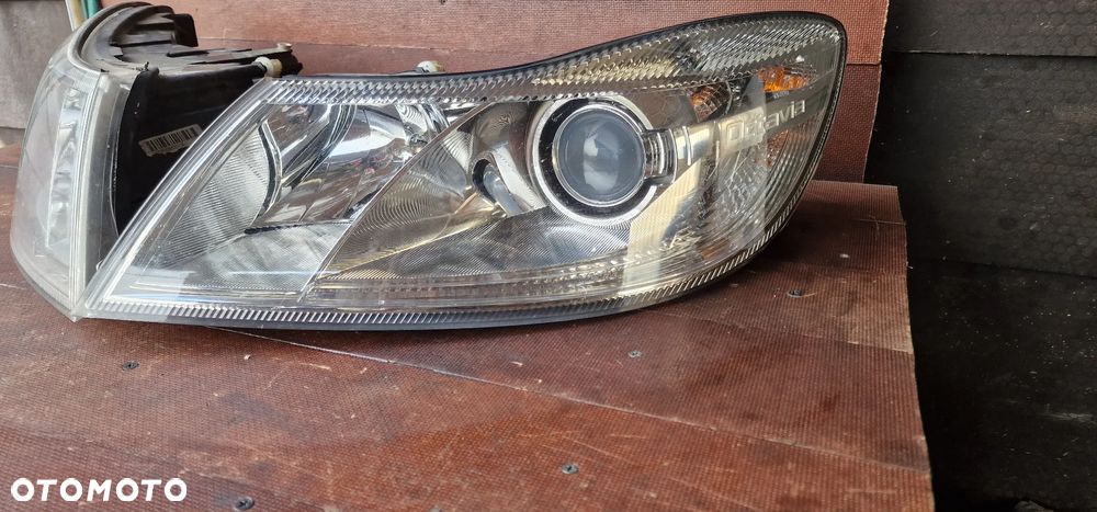 LAMPA PRZÓD Przednia PRAWA/LEWA BI-XENON SKRĘTNY SKODA OCTAVIA II Lift 1Z1941015G 1Z1941016G - 2