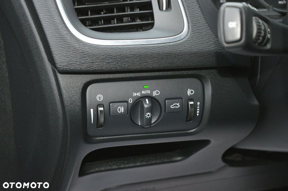 Volvo V40 D2 Geartronic Kinetic - 20