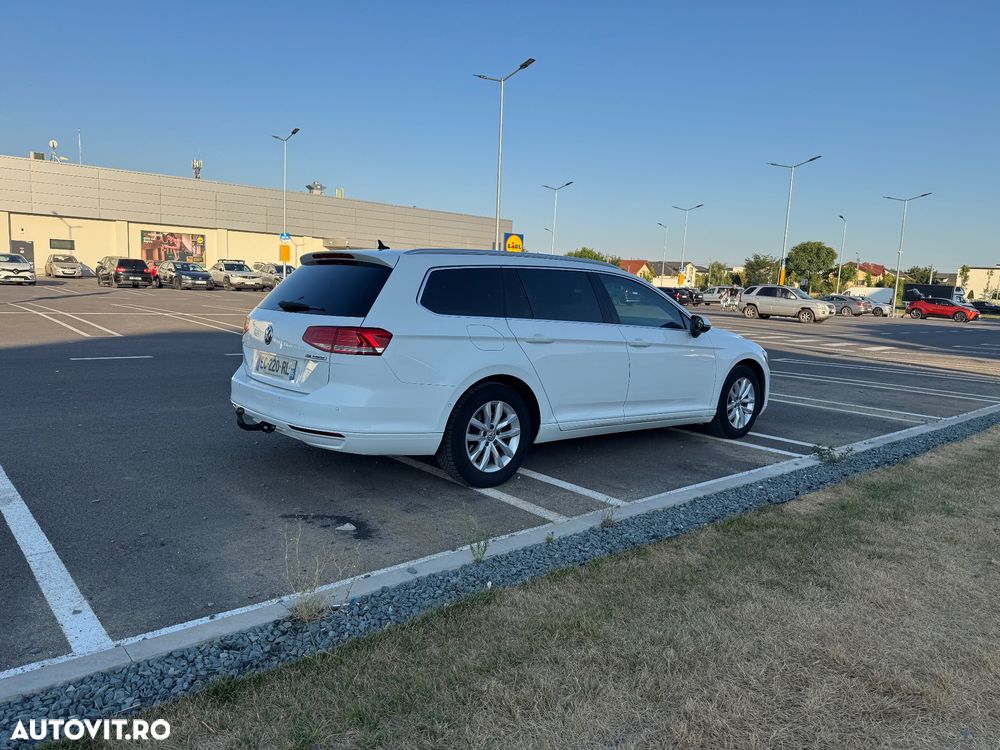 Volkswagen Passat 1.6 TDI SCR DSG - 8