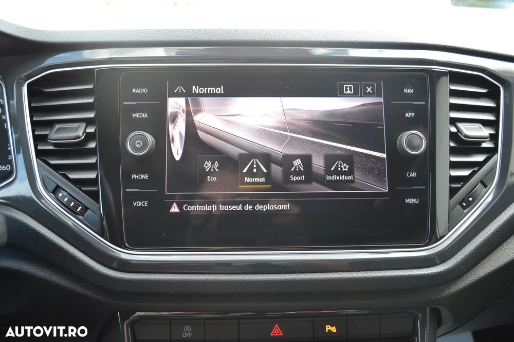 Volkswagen T-ROC 2.0 TDI 4Mot DSG Sport - 29
