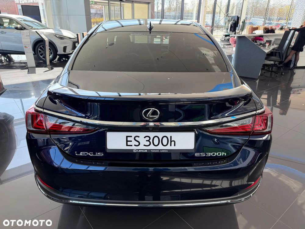 Lexus ES 300h Business Edition - 5