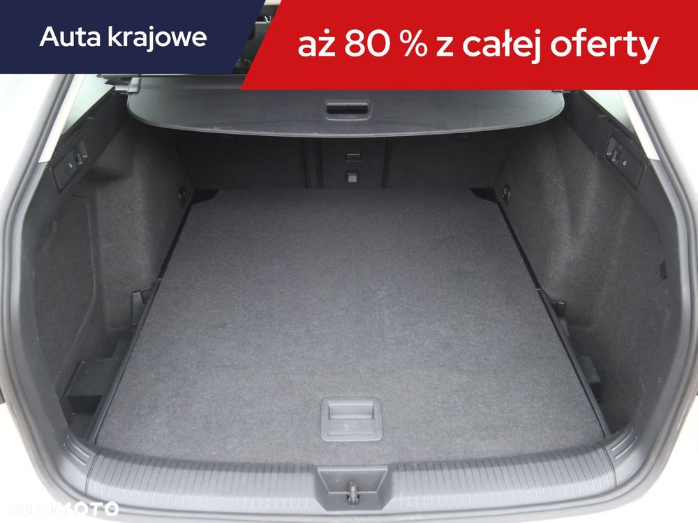 Volkswagen Golf Variant - 16