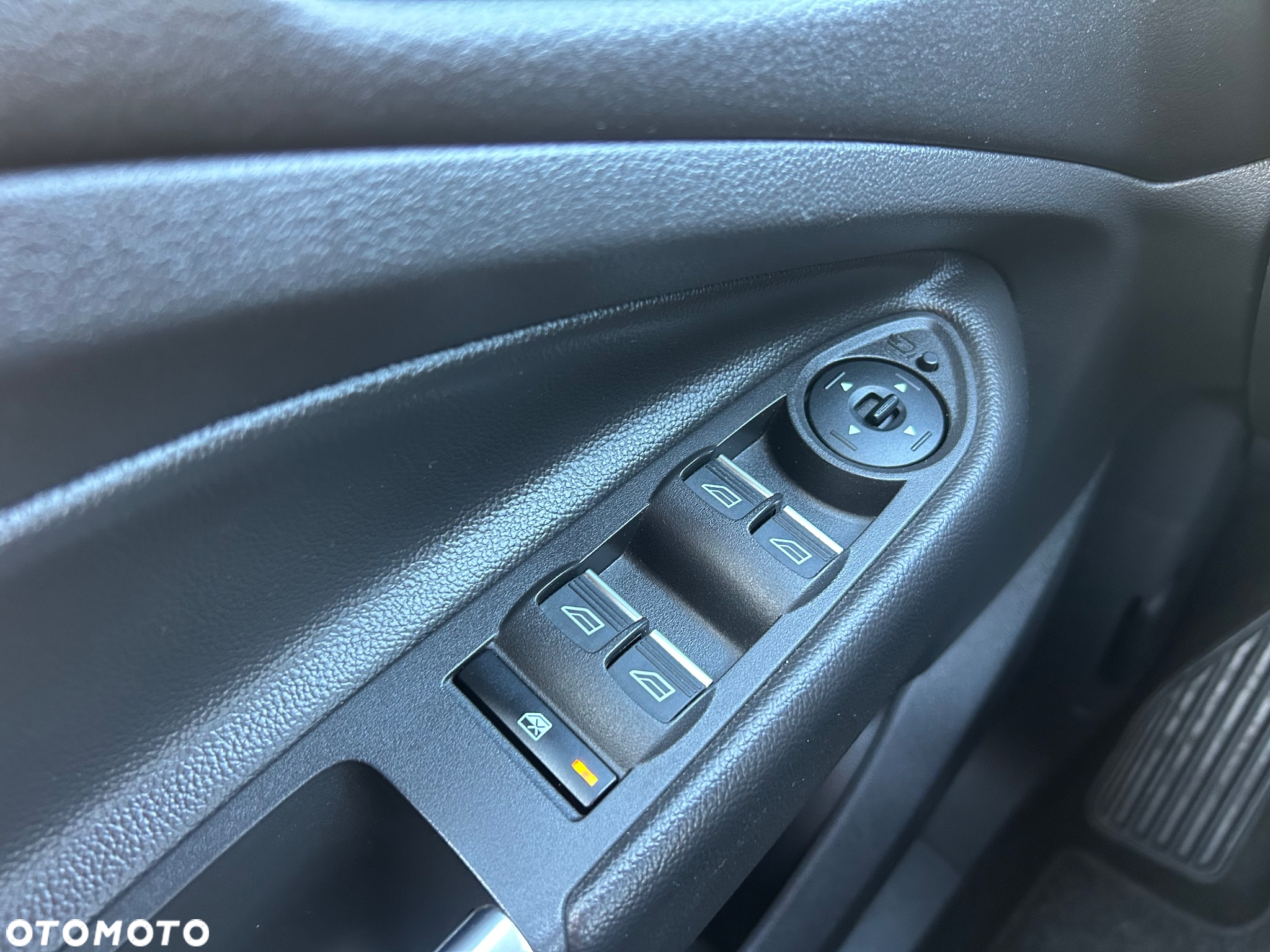 Ford Kuga 2.0 TDCi AWD ST-Line - 24