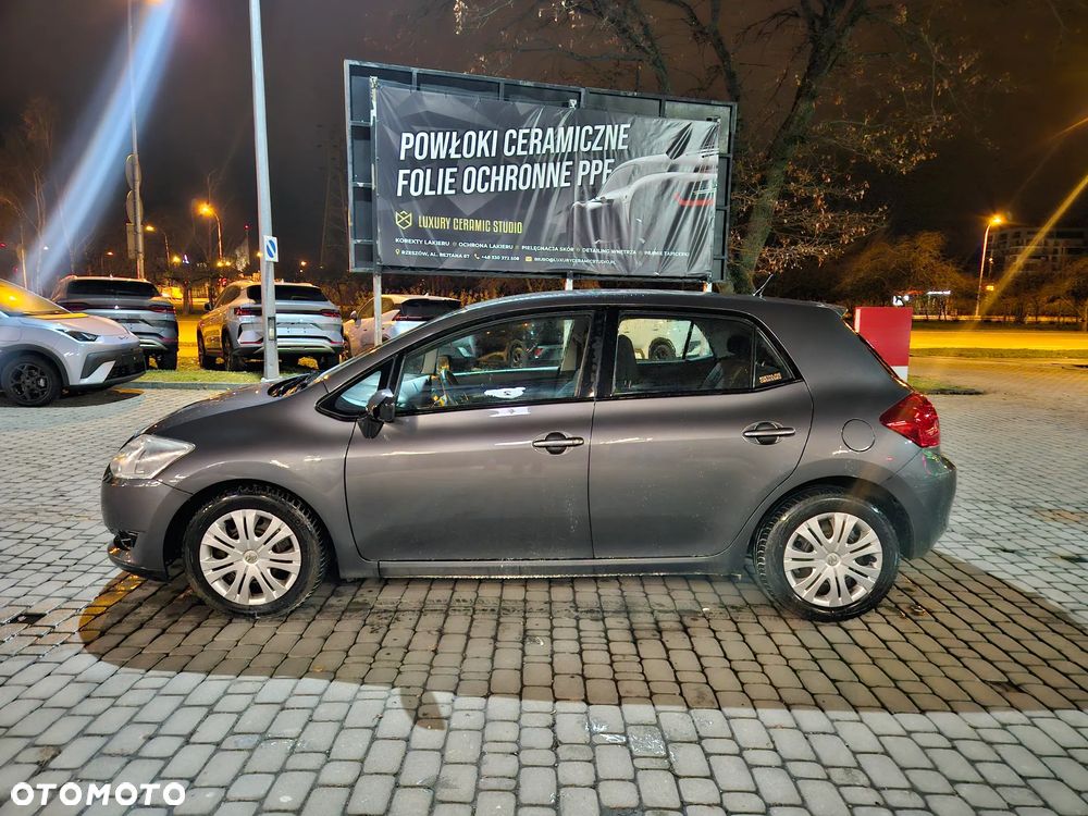 Toyota Auris 1.4 D-4D Premium + EU5 MM - 2