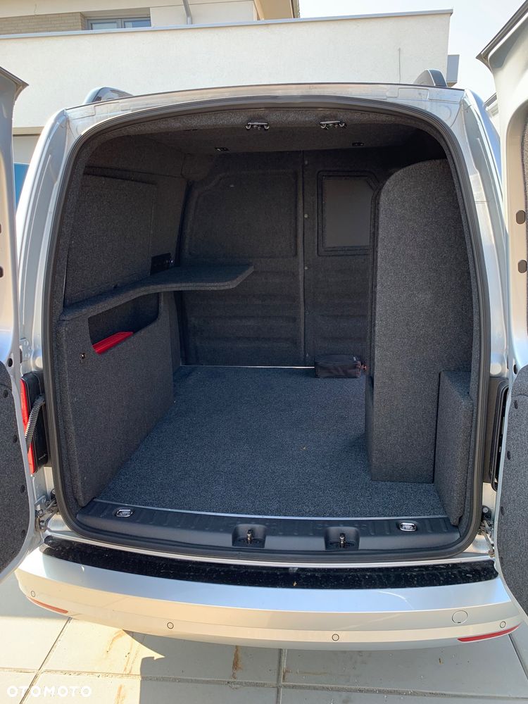 Volkswagen Caddy 35 EDITION DSG - 11