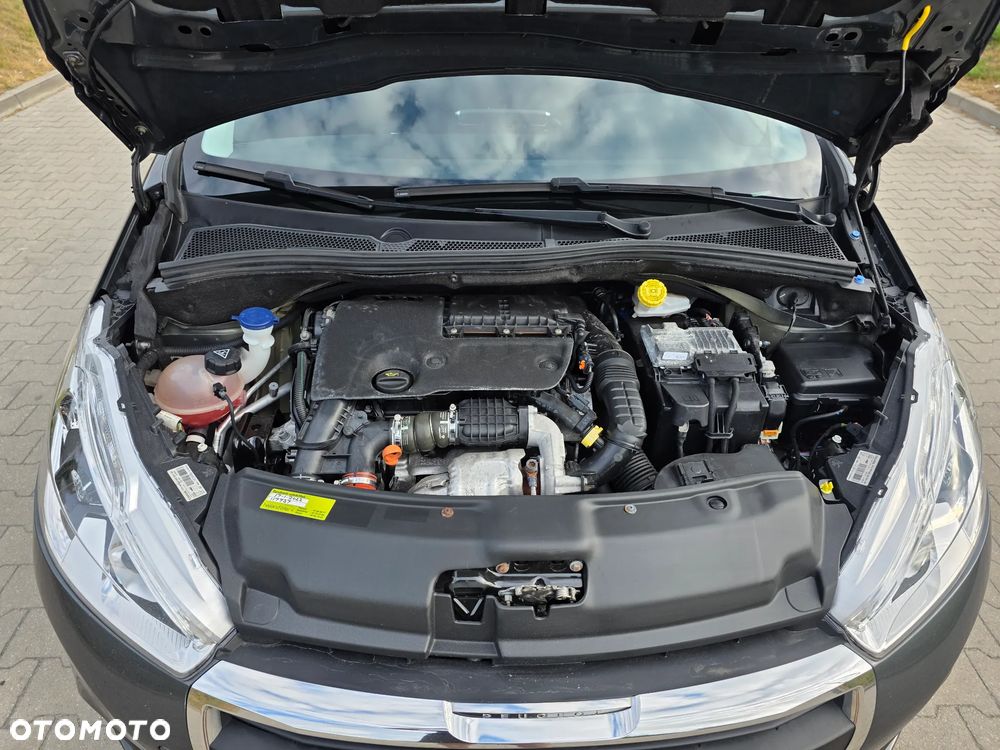Peugeot 208 - 12