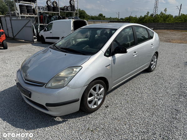 Toyota Prius (Hybrid)