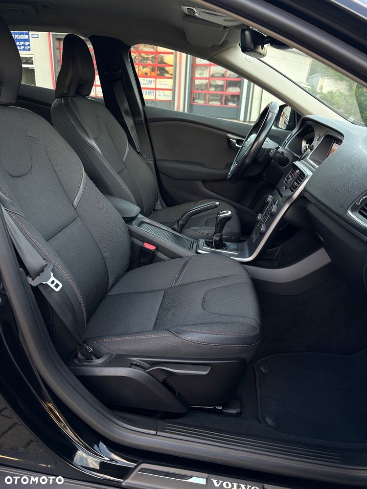 Volvo V40 Cross Country D2 Momentum - 22