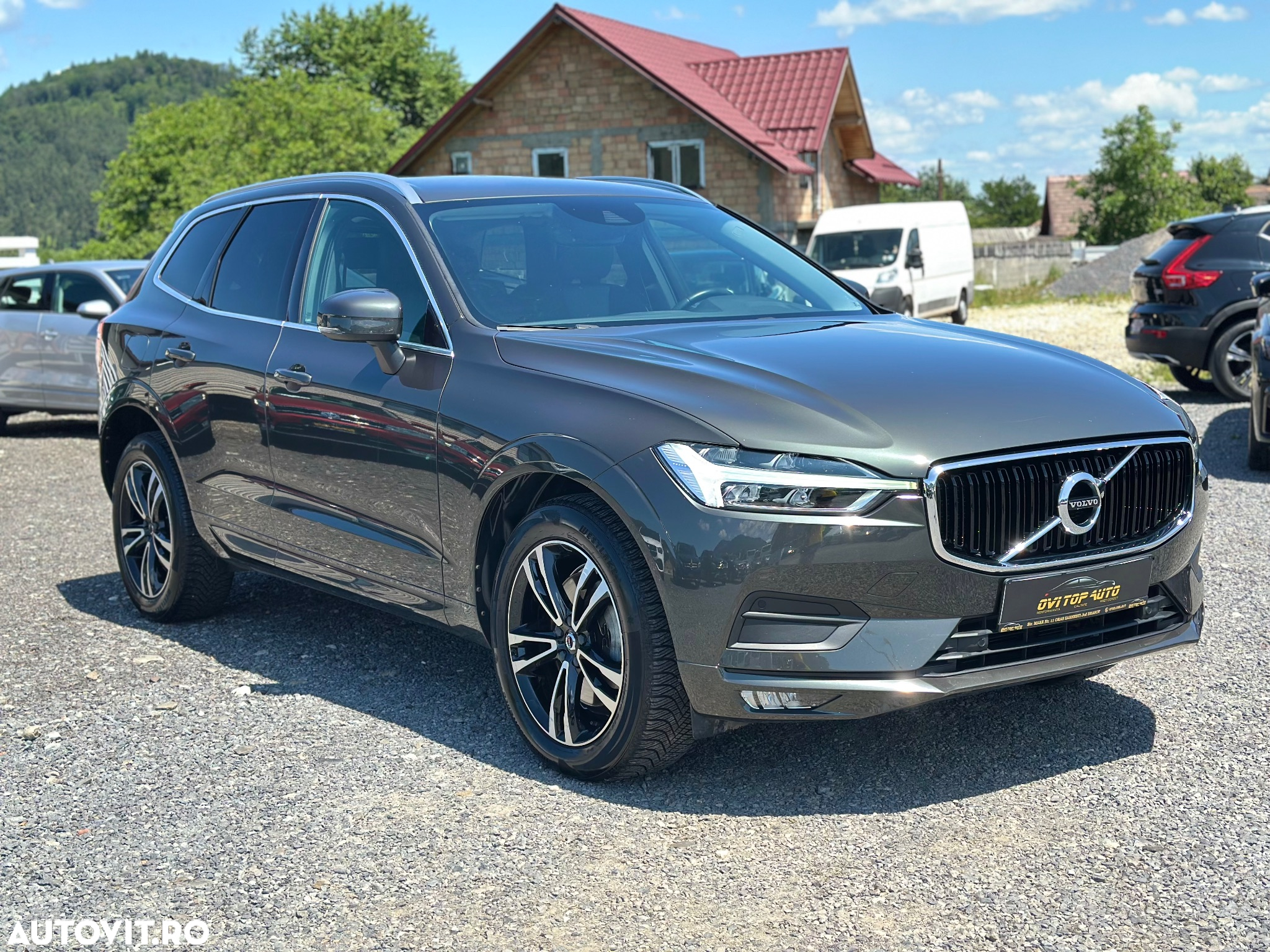 Volvo XC 60 B4 MHEV AT8 AWD Momentum - 3