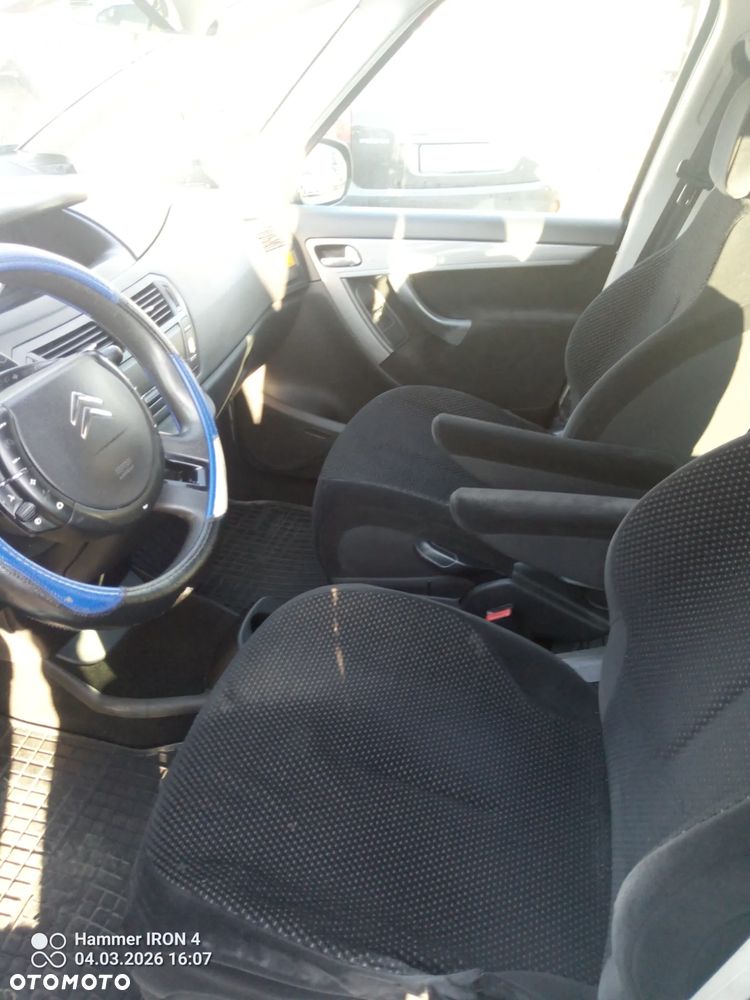 Citroën C4 Picasso - 10