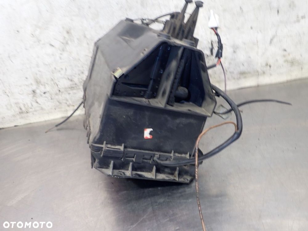 NAGRZEWNICA WENTYLATOR MERCEDES T1 KACZKA 207D 9225212117  9225213117 - 7