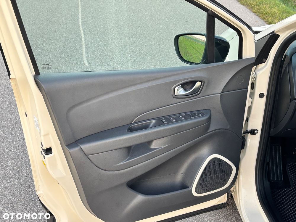 Renault Captur - 16
