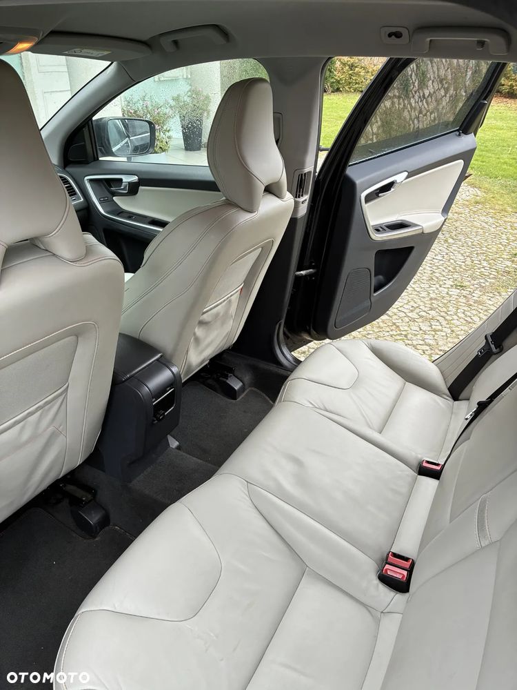 Volvo XC 60 D4 AWD Ocean Race - 12