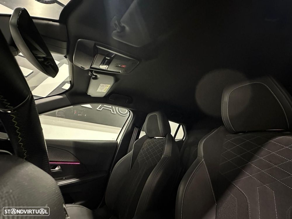 Peugeot e-2008 50 kWh GT - 51