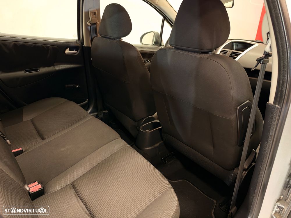 Peugeot 207 1.4 16V Sport - 10