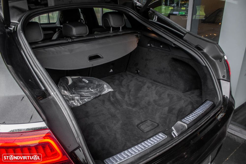 Mercedes-Benz GLC 300 e 4Matic 9G-TRONIC AMG Line - 30