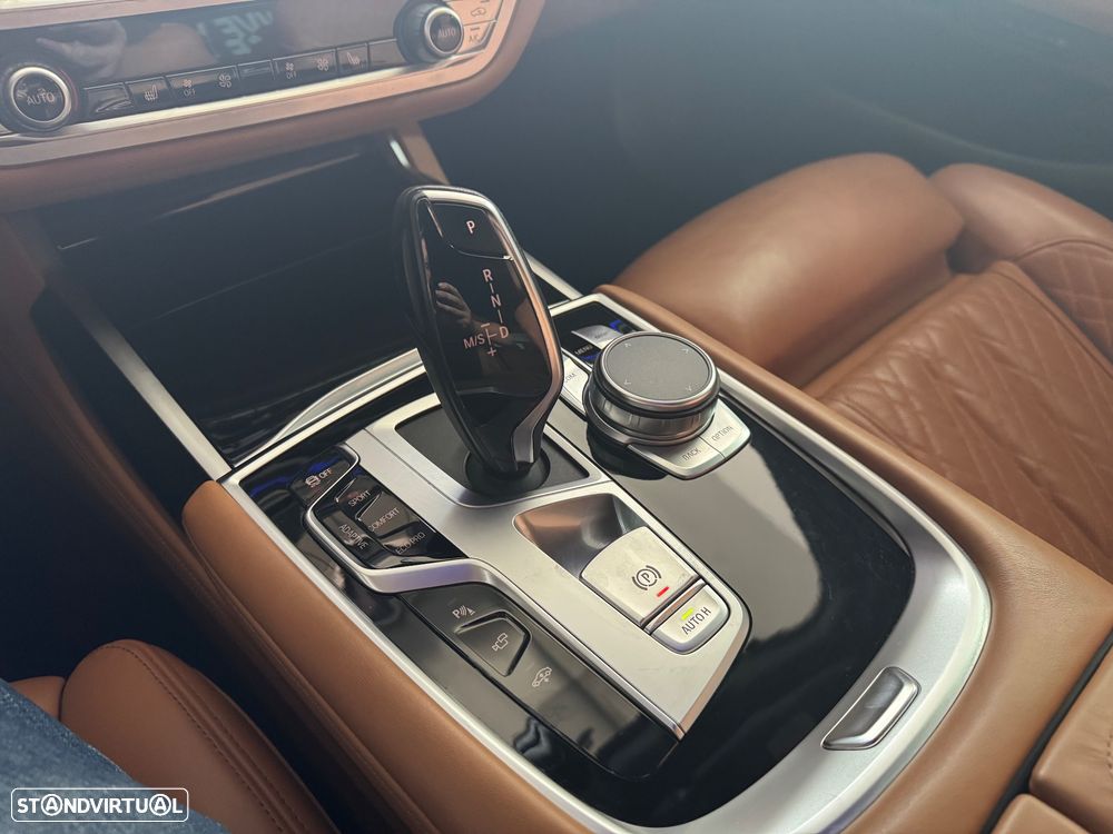 BMW 740 d xDrive Pack M Auto - 19
