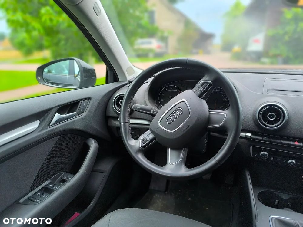 Audi A3 Sportback 1.2 TFSI Attraction - 6
