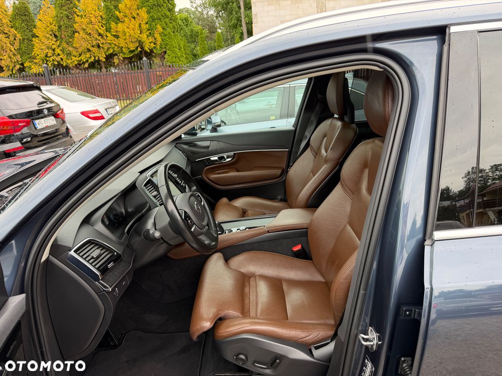Volvo XC 90 B5 D AWD Momentum Pro - 7