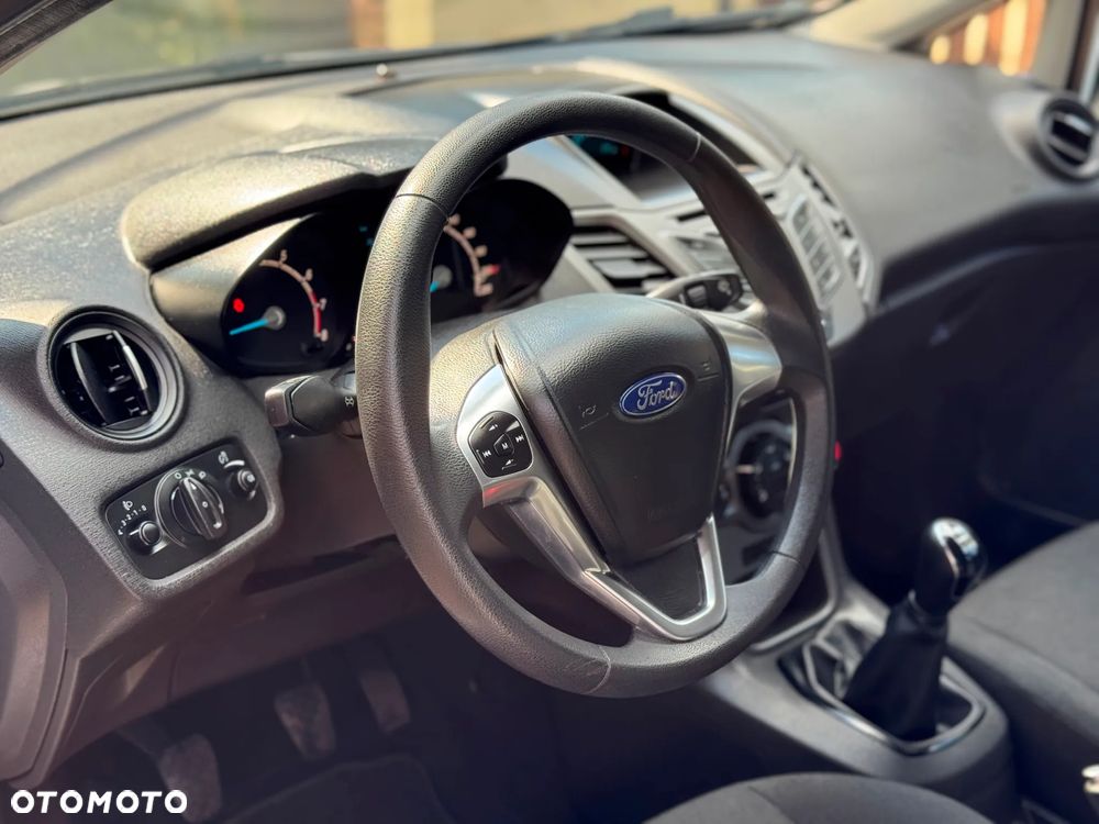 Ford Fiesta 1.25 Silver X (Ambiente) EU6 - 23