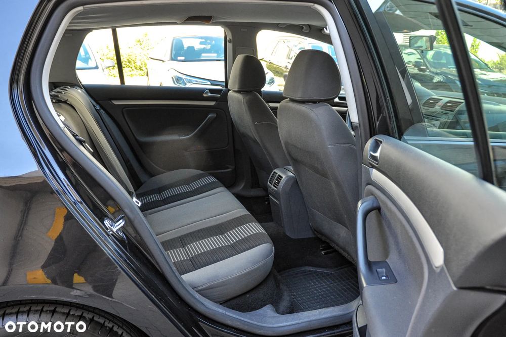 Volkswagen Golf - 12