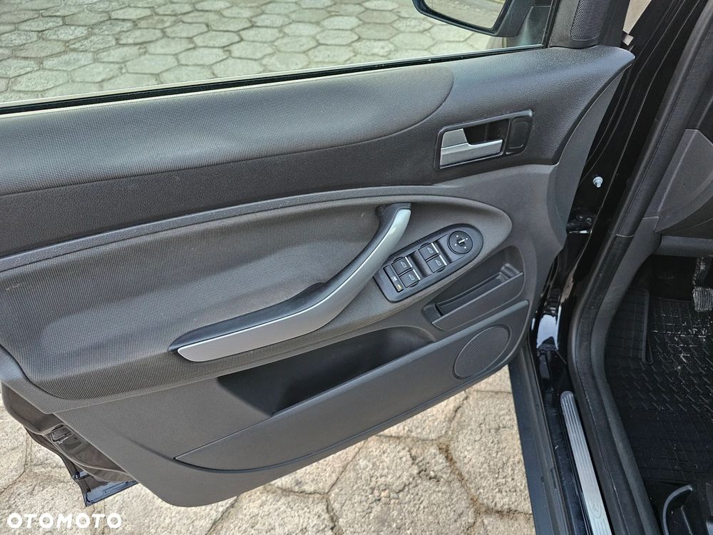 Ford Kuga 2.0 TDCi 4x4 Champions Edition - 24