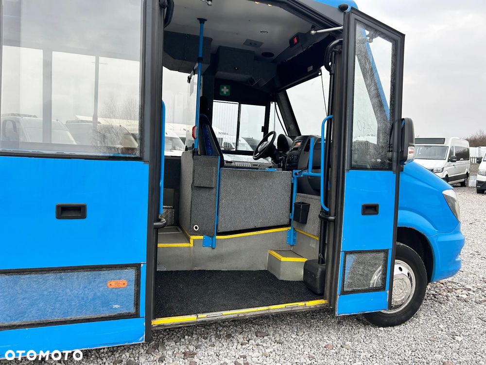 Mercedes-Benz Sprinter 516 - 11