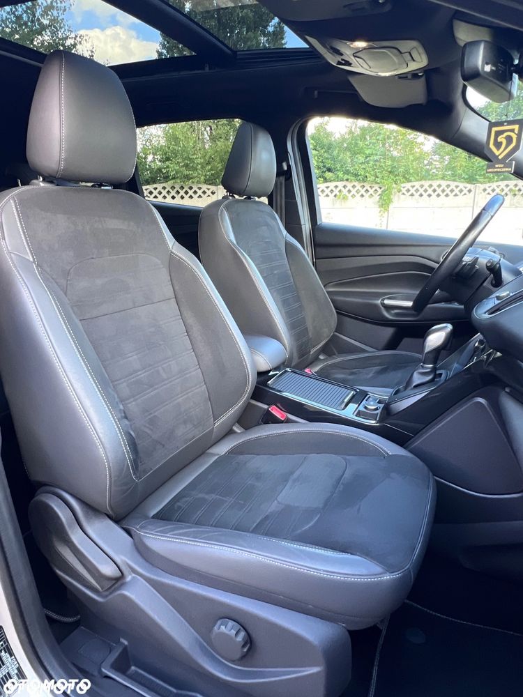 Ford Kuga 2.0 TDCi AWD ST-Line - 28