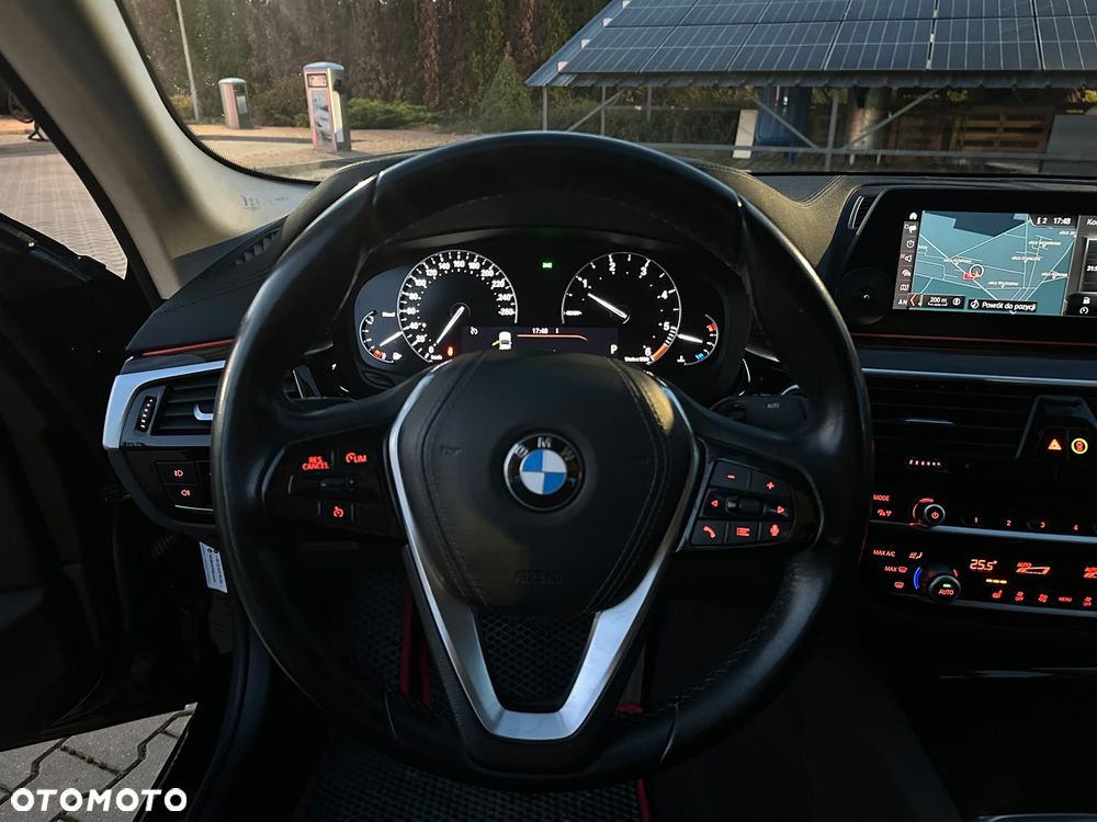 BMW Seria 5 520d xDrive Luxury Line - 17