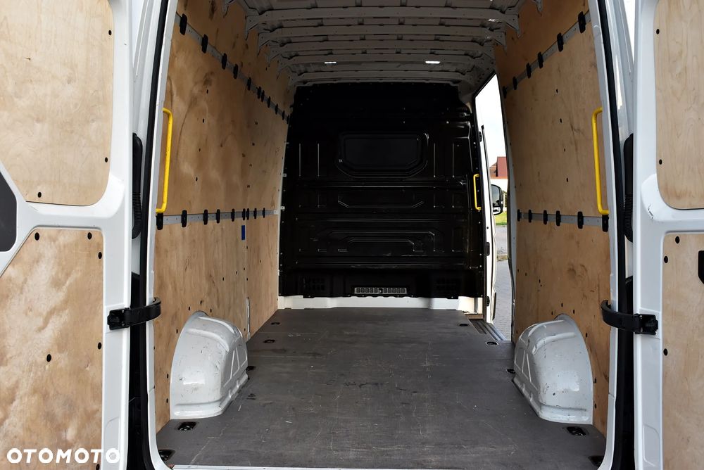 Volkswagen Crafter - 34