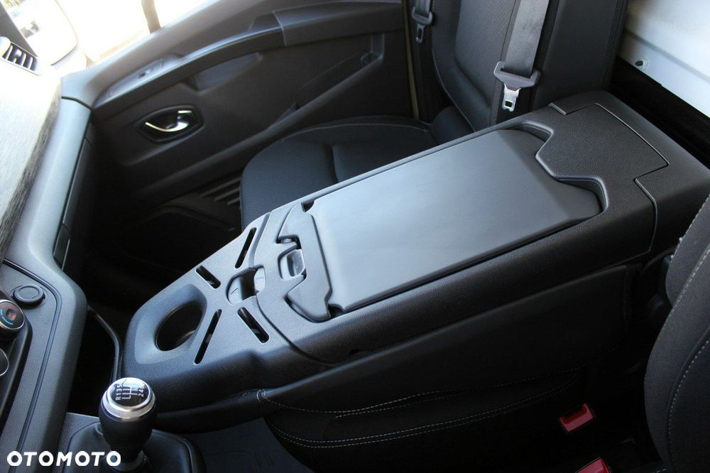 Renault Trafic - 31