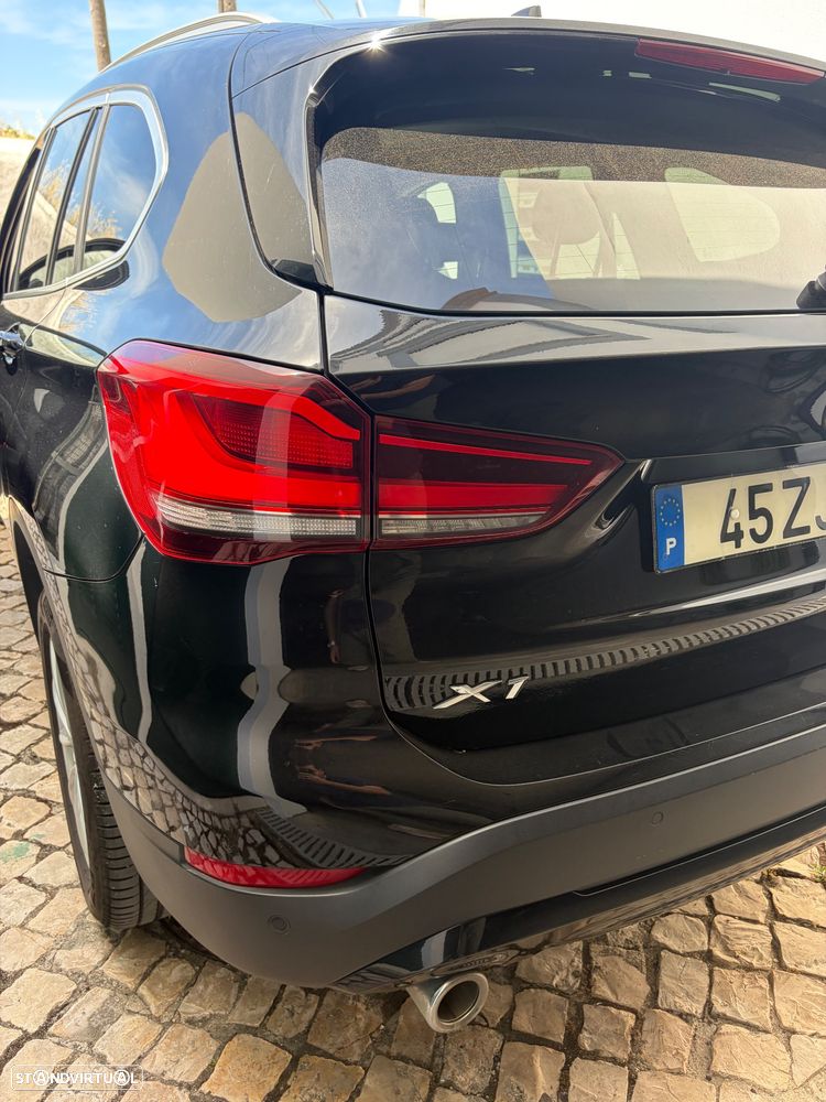 BMW X1 18 d sDrive Auto Line Sport - 3