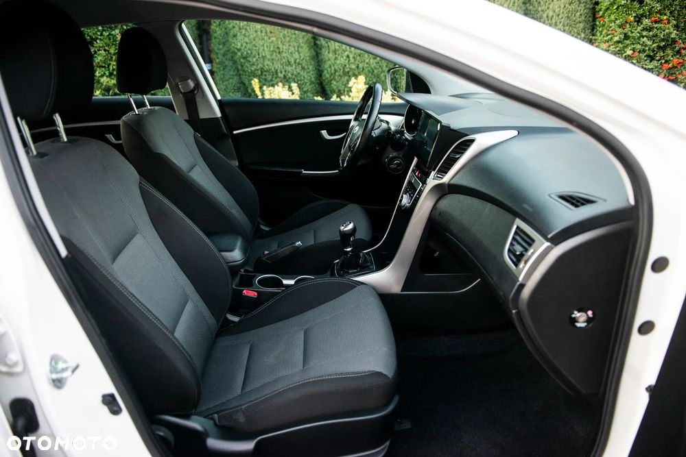 Hyundai i30 i30cw 1.6 Fifa World Cup Edition - 36