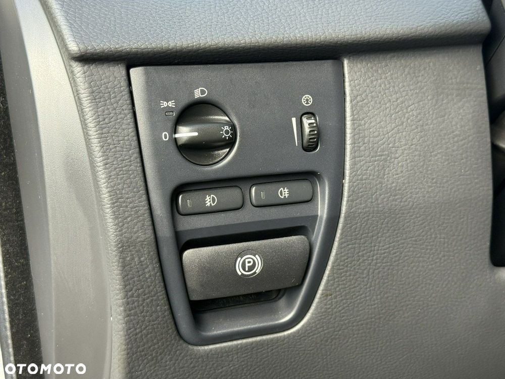 Volvo XC 90 2.4D Momentum - 11