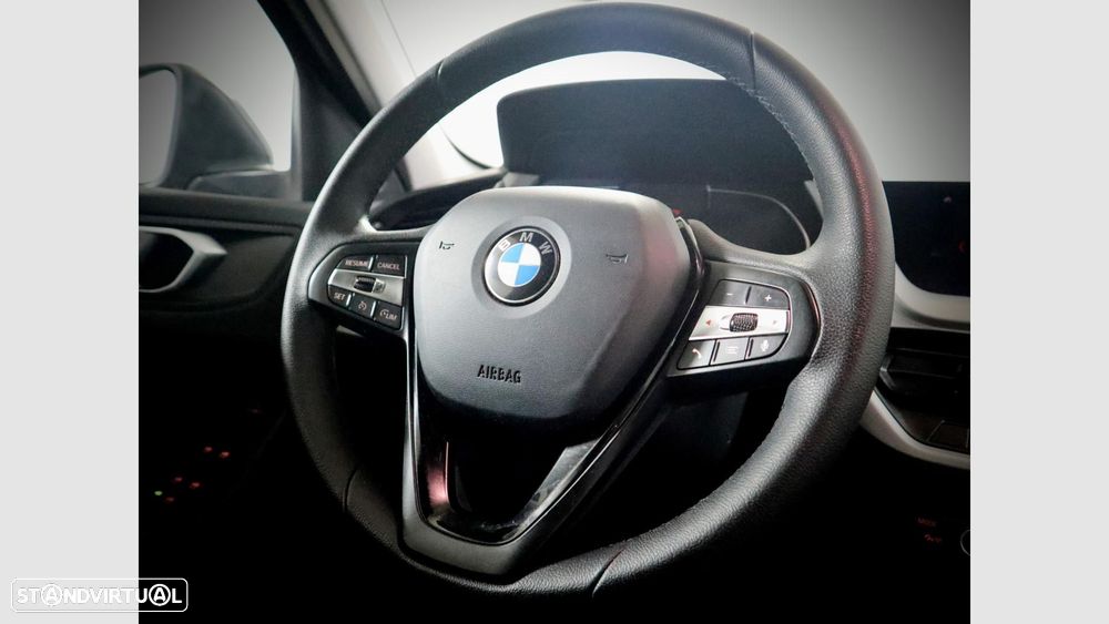 BMW 116 d Advantage — fotografia 14