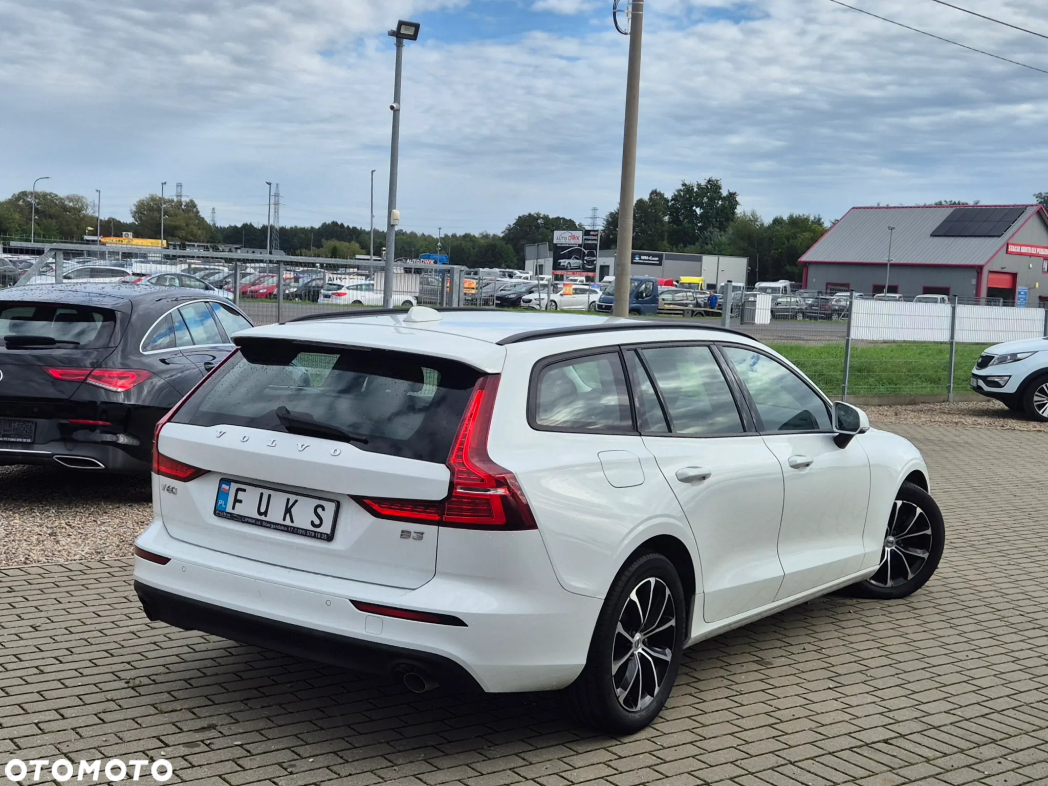 Volvo V60 B3 B DKG Momentum - 16