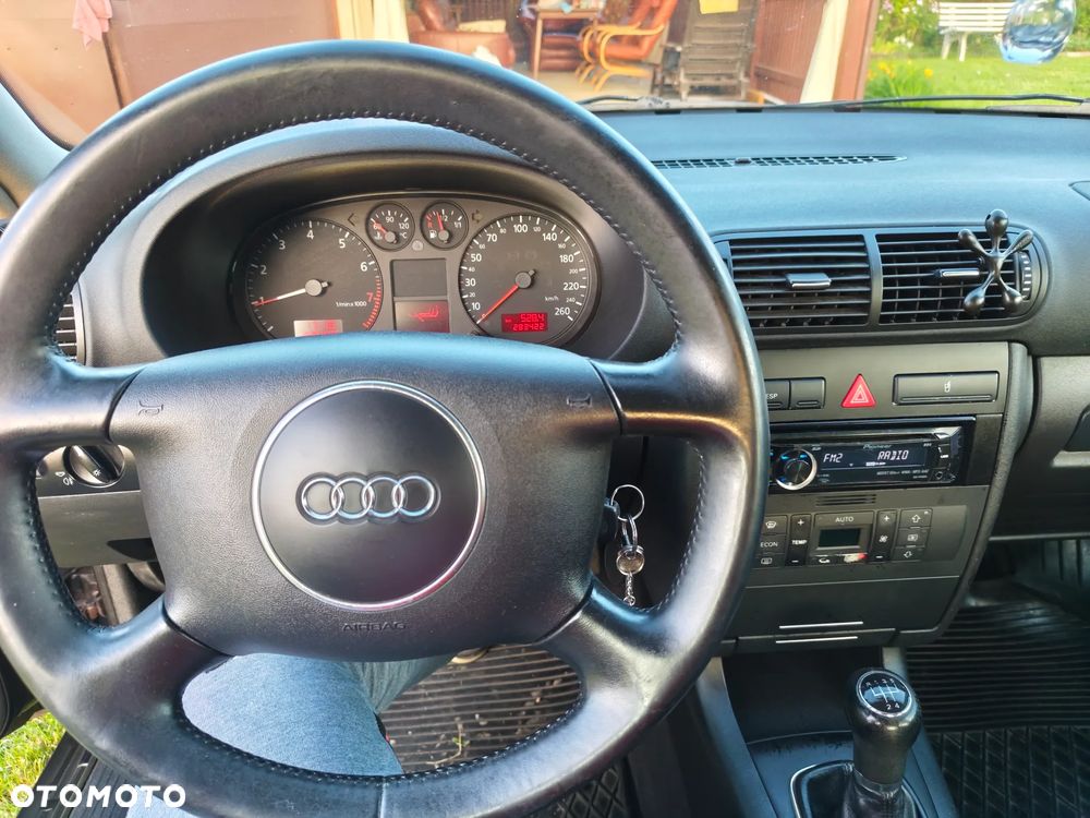 Audi A3 Sportback 1.8T Ambiente - 11