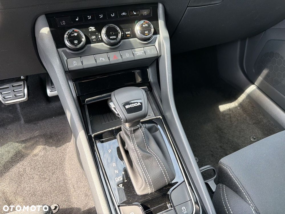 Skoda Karoq 1.5 TSI ACT Sportline DSG - 14