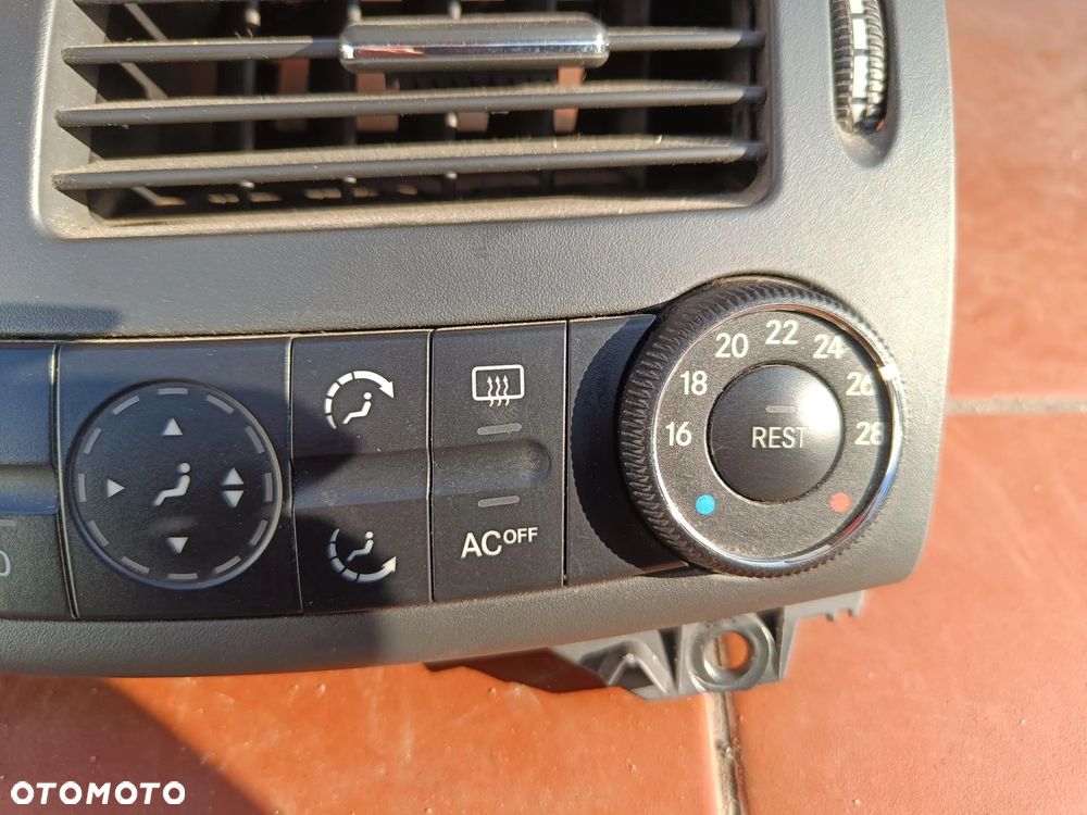 MERCEDES W211 PRZED LIFT KRATKA ŚRODKOWA IDEALNA NAWIEWU CZARNA - 5