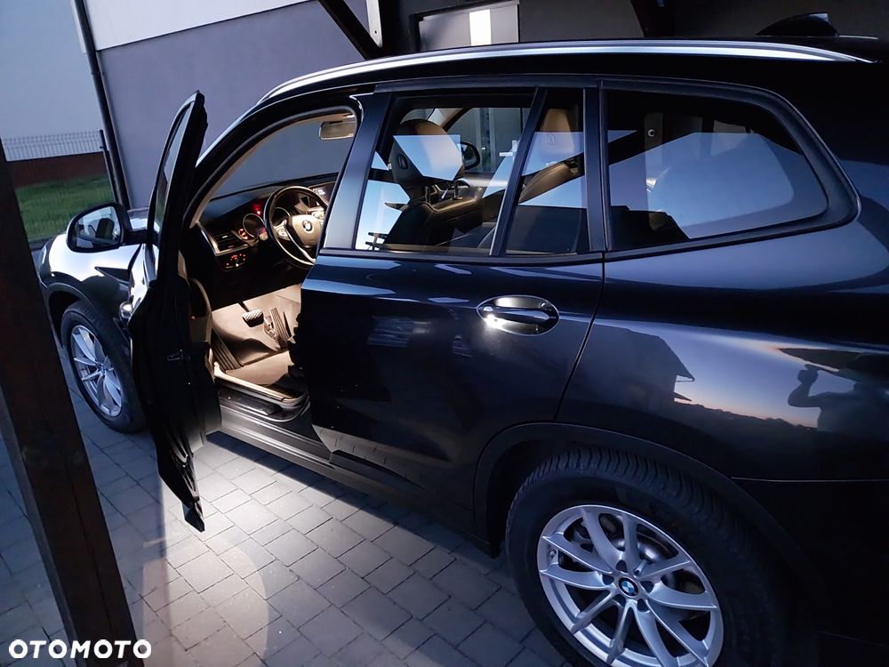BMW X3 xDrive20d Business Edition - 31