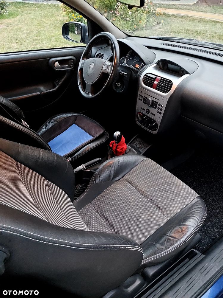 Opel Corsa 1.2 16V Essentia - 9