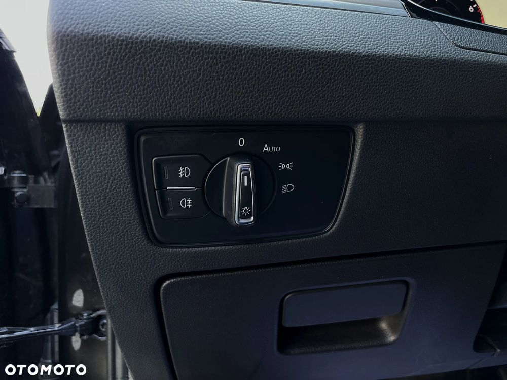 Volkswagen Passat Variant 1.8 TSI (BlueMotion Technology) DSG Highline - 31