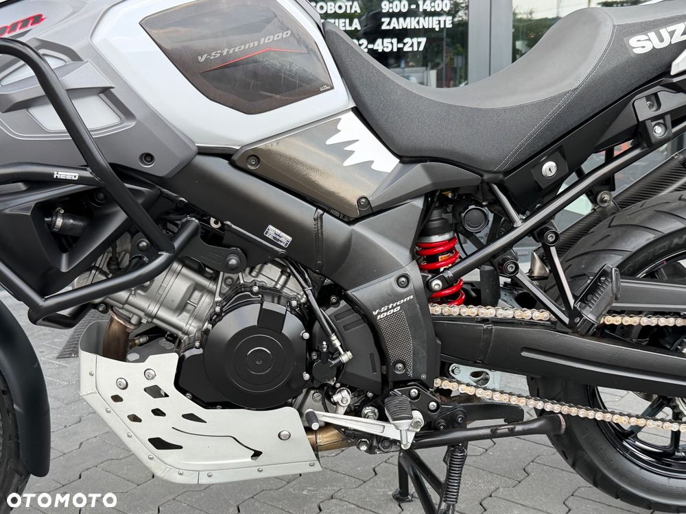 Suzuki V-STROM - 30