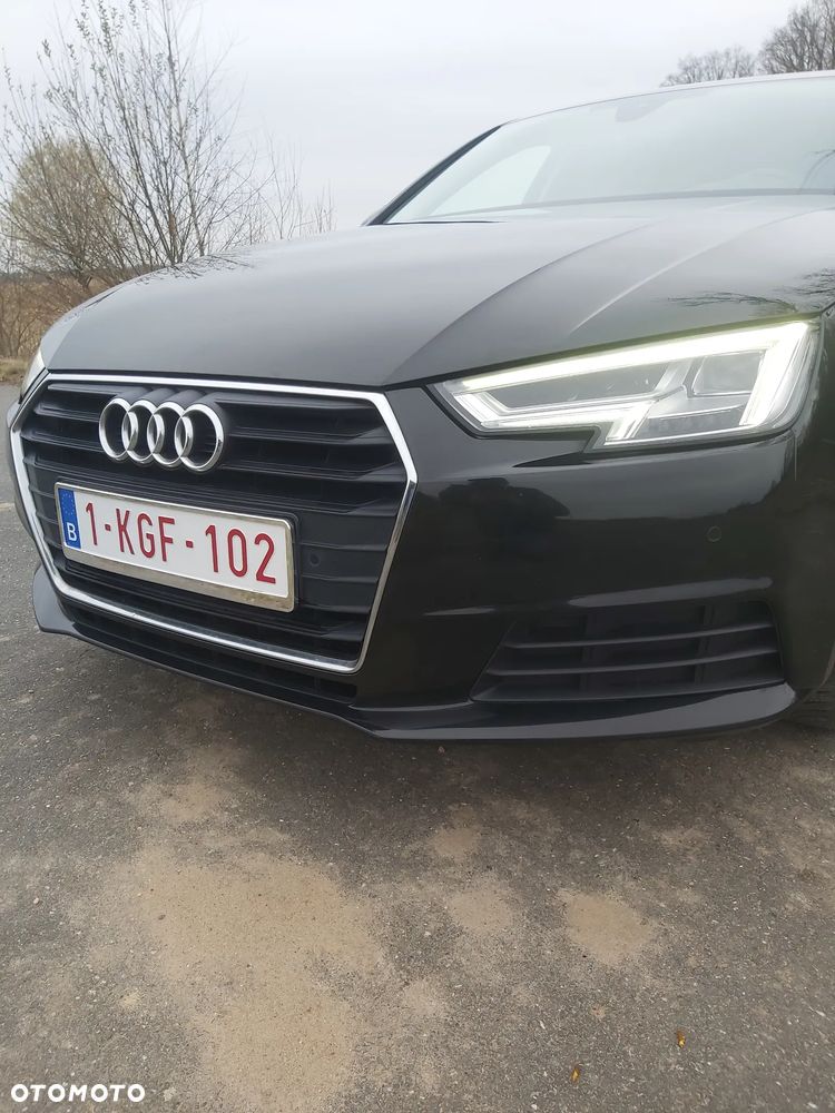 Audi A4 Limousine 30 TDI S tronic design - 3