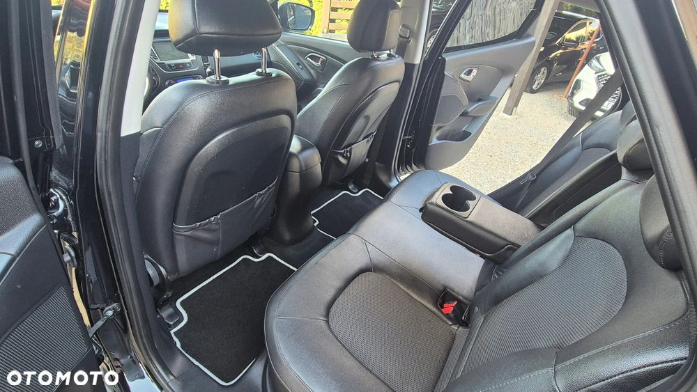 Hyundai ix35 1.7 CRDi 2WD Fifa World Cup Edition - 24