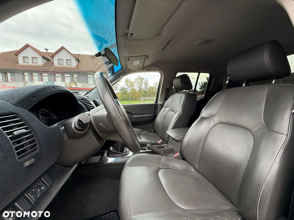 Nissan Navara LE - 16