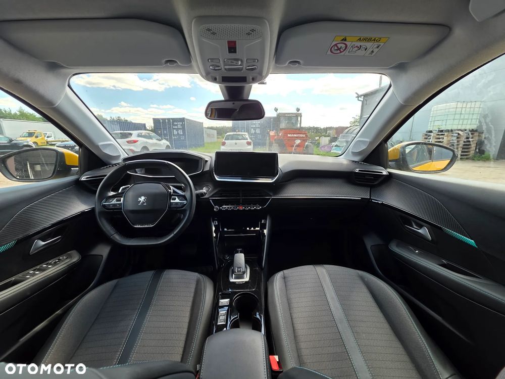 Peugeot 208 PureTech 100 EAT8 Allure - 14