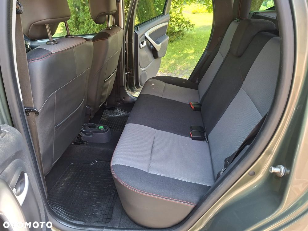 Dacia Duster 1.6 Laureate - 15
